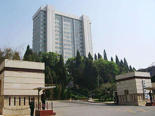 1、云南省人民政府辦公園區(qū)監(jiān)控報(bào)警系統(tǒng)升級(jí)改造項(xiàng)目500px.jpg